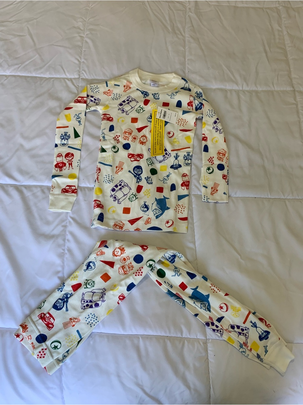 New with tags PIXAR pyjamas size 6-7y